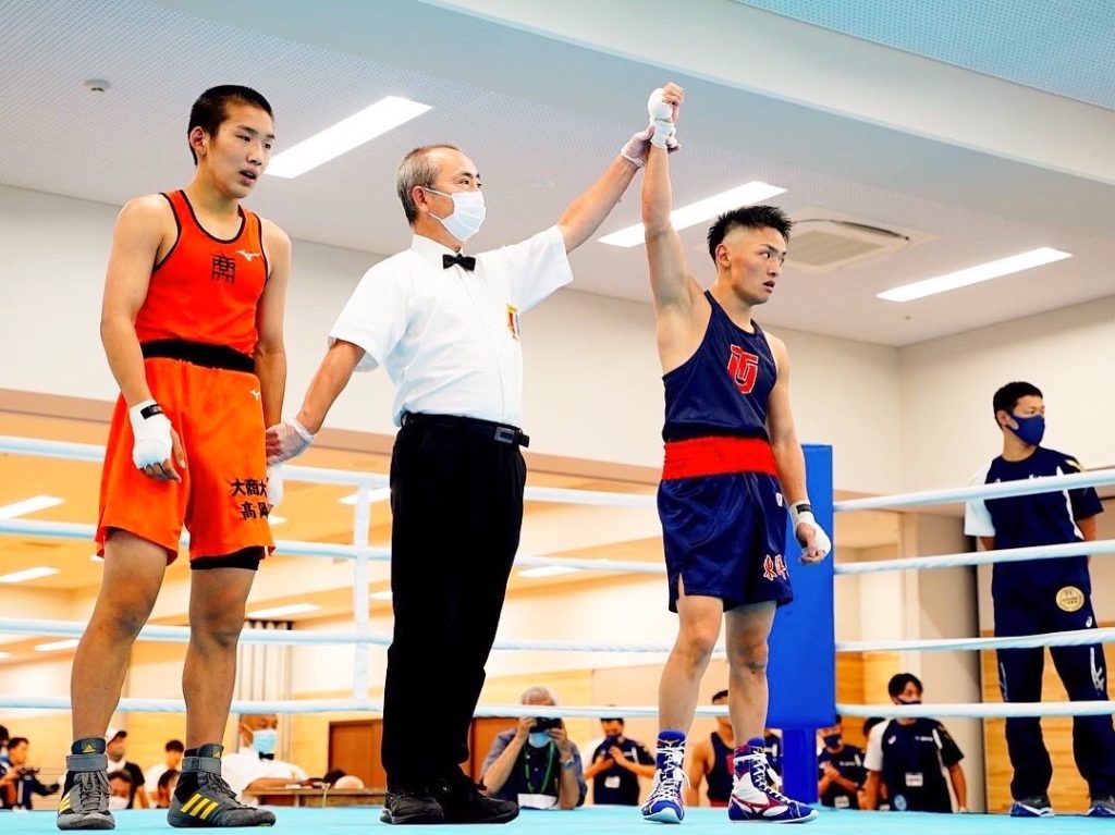 全日本大学ボクシング王座決定戦でボクシングをする政所椋選手004